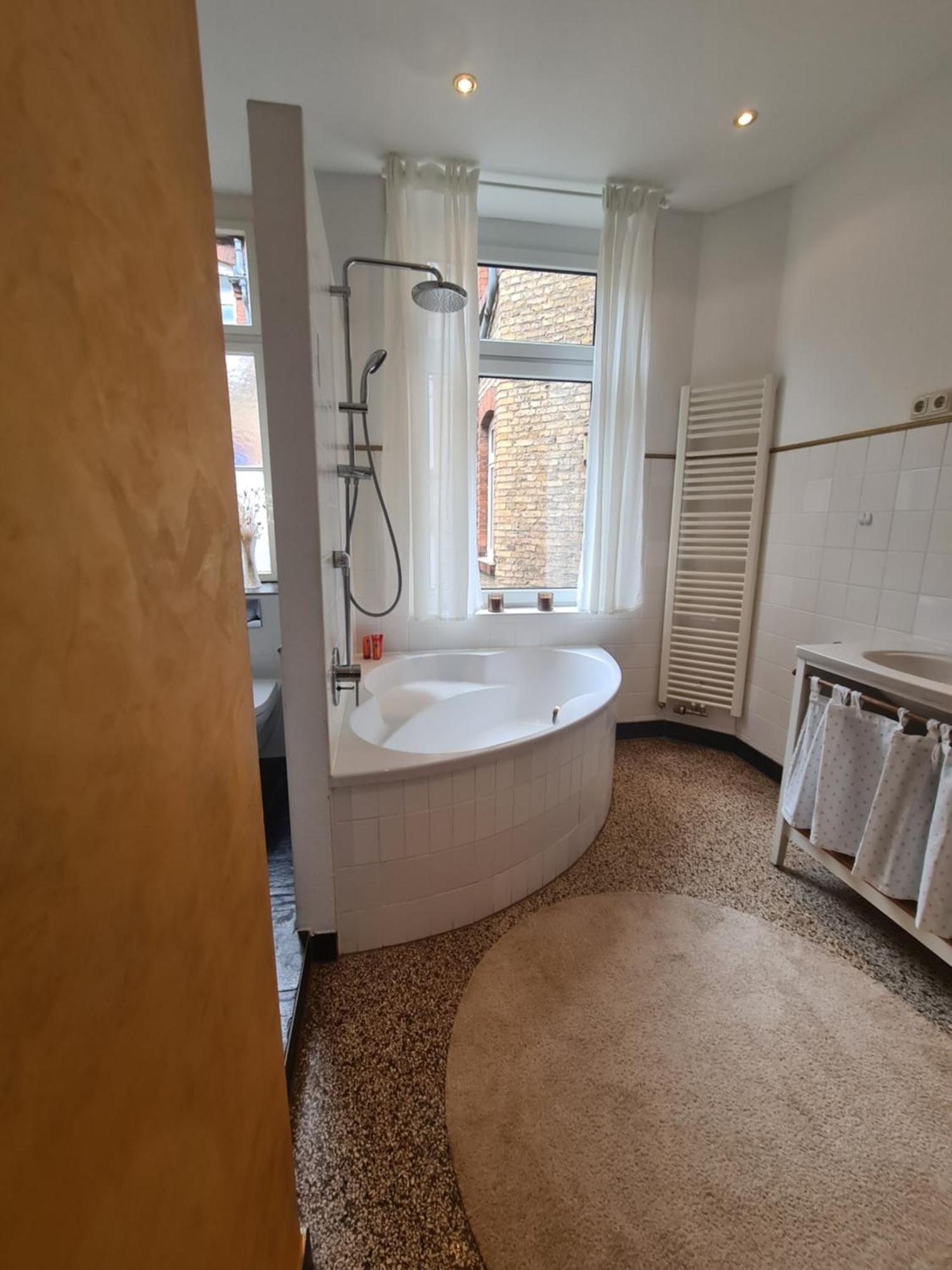 Away From Stylish Netflix Kitchen Appartement